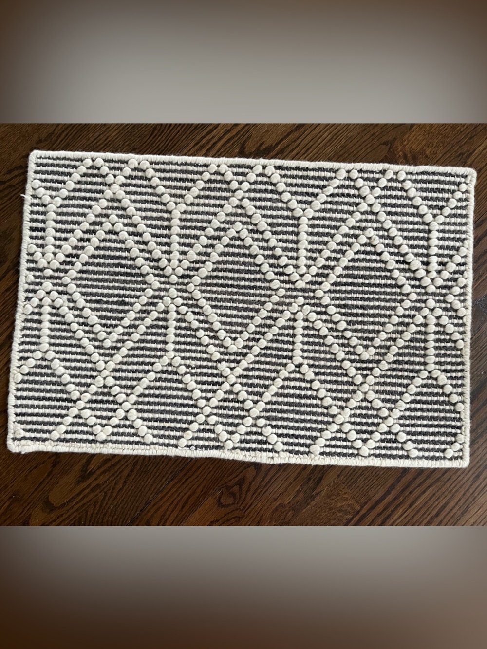 27 inches x 18 inches Black & White Textured Geometric Accent Rug 100% Wool